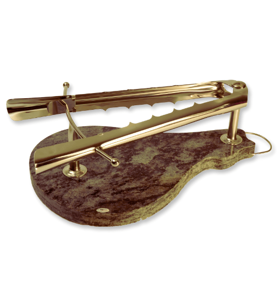 Stojalo za pršut Pršut Zelena Oliva Sijaj – inox stojalo z granitnim podstavkom v obliki pršuta